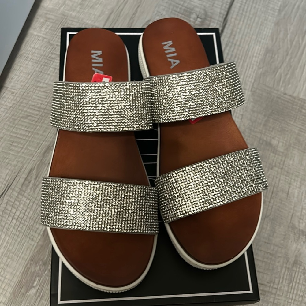 MIA size 9 Rhinestone Sandals worn once
